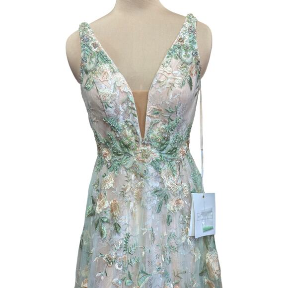 Mac Duggal Floral Embroidered Gown Size 4 NWT Beaded Mesh Formal Dress 79329 - Picture 6 of 11